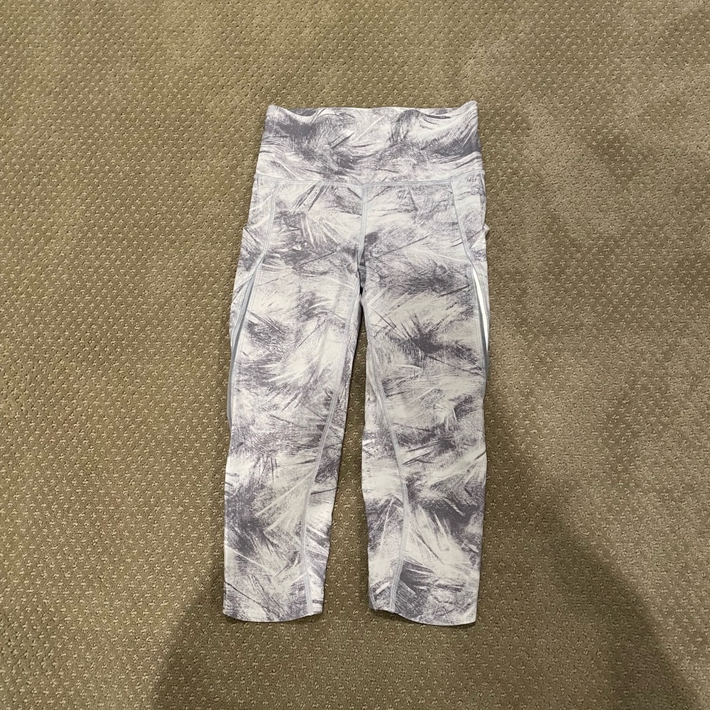 Lululemon Crop Yoga Pants